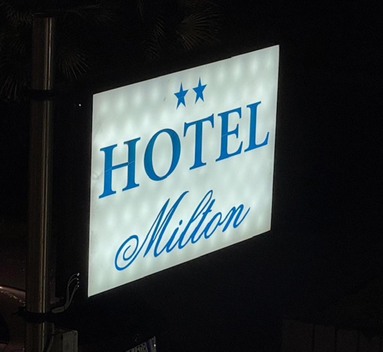 Hotel Ristorante Milton Varraze Exterior foto